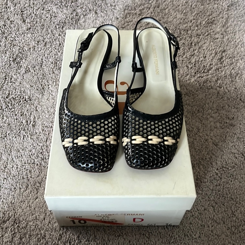 Alberto Fermani sling back flats